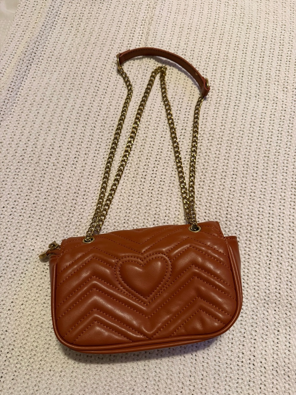 Quilted Heart Accent Chain Shoulder Bag - Brown